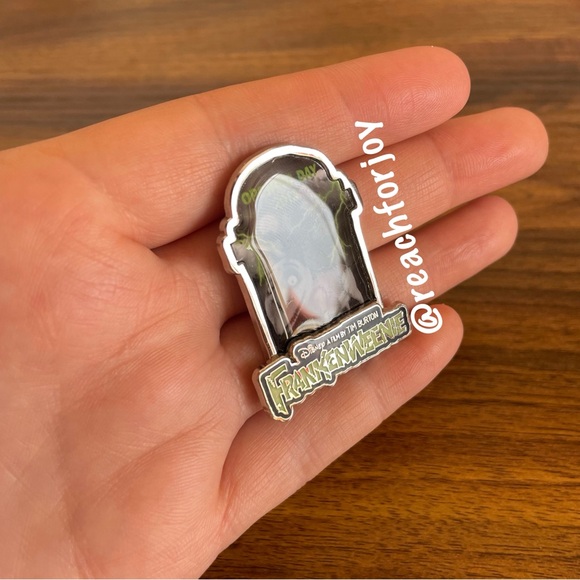 Frankenweenie Sparky Disney Pin Opening Day 2012 Tim Burton Limited Edition 1000 - Picture 6 of 6